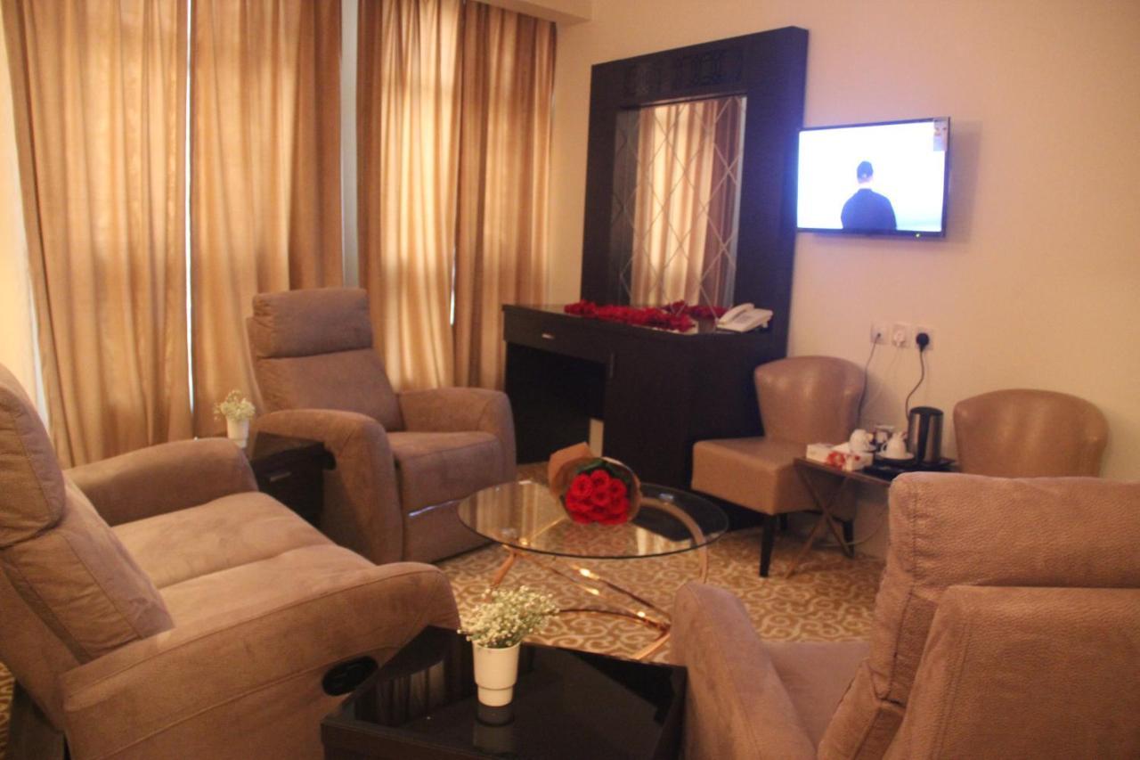 Al Bayraq Hotel Мека Екстериор снимка